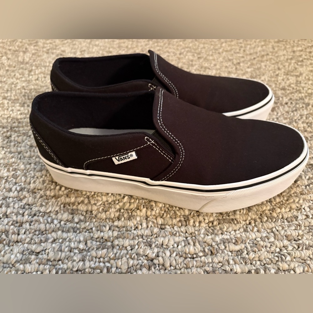 Vans Women’s Asher Platform Black Canvas Slip-On Shoes — Size 9